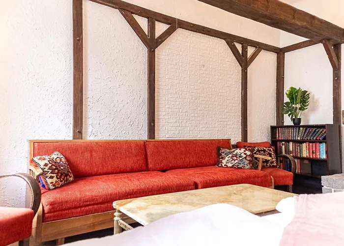 Two Modern Comfortable For Groups *