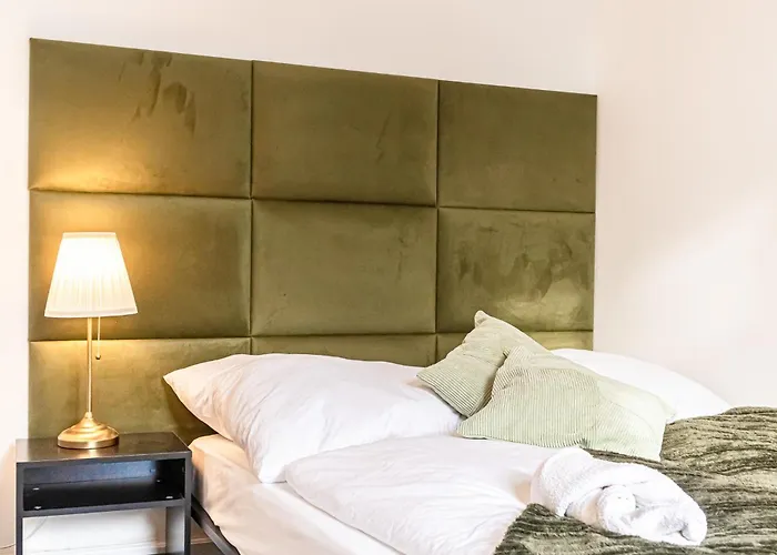 Two Modern Comfortable For Groups *